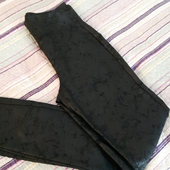 NWOT Suzy Shier Faux Leather Leggings – Size TP/XS - Picture 3 of 14